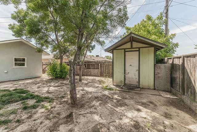 4057 N Hulbert Avenue, Fresno, CA 93705