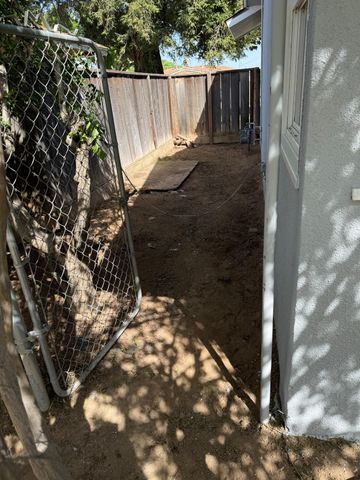 4057 N Hulbert Avenue, Fresno, CA 93705