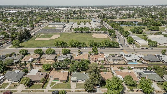 4057 N Hulbert Avenue, Fresno, CA 93705