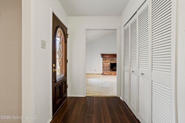 2704 English Drive, Ocean Springs, MS 39564