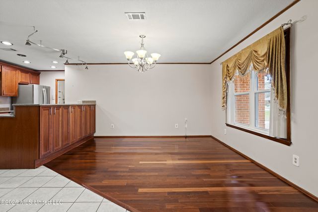 2704 English Drive, Ocean Springs, MS 39564