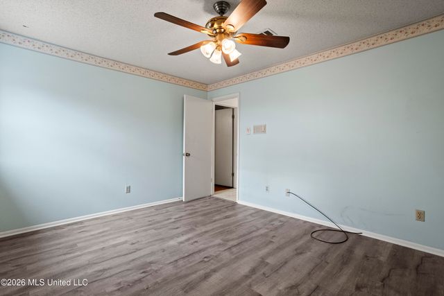 2704 English Drive, Ocean Springs, MS 39564