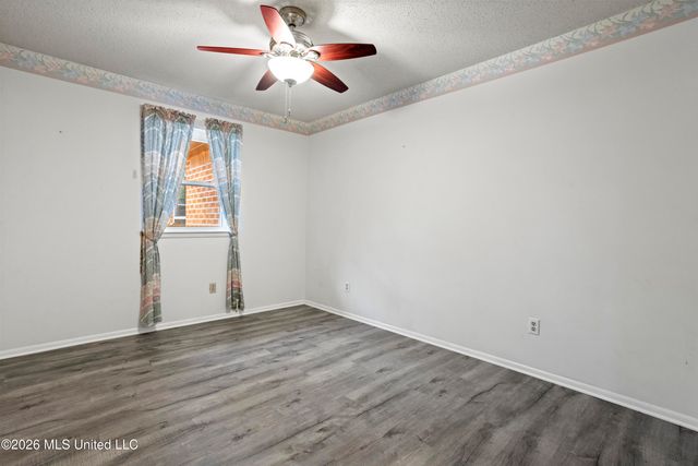 2704 English Drive, Ocean Springs, MS 39564