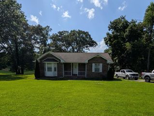 312 Crow Rd, Dover, TN 37058