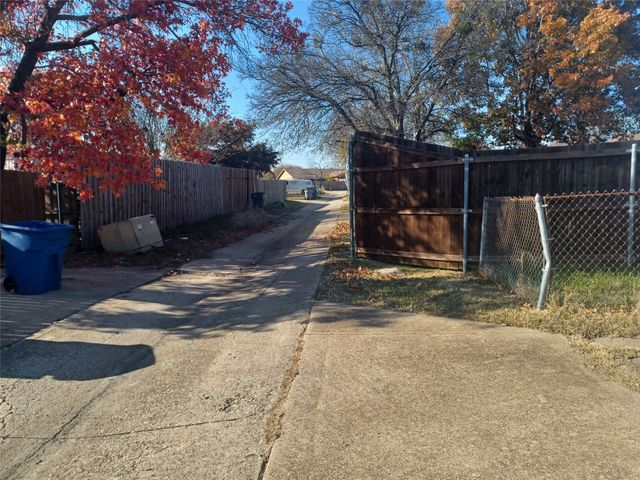 7614 Ashcrest Lane, Dallas, TX 75249