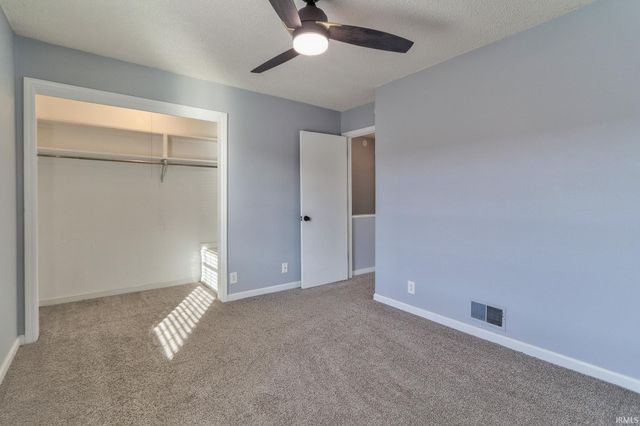 122 Hampton Drive, Evansville, IN 47715