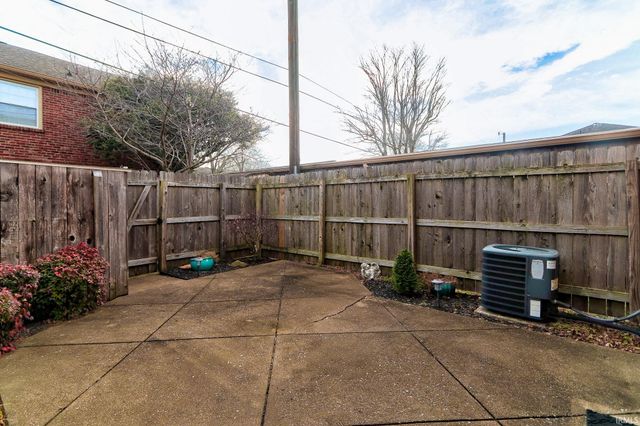 122 Hampton Drive, Evansville, IN 47715