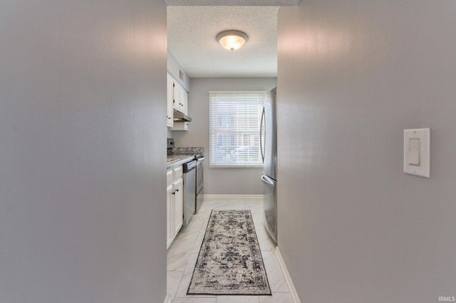 122 Hampton Drive, Evansville, IN 47715