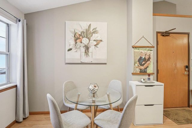 279 Kearney Way, Waunakee, WI 53597