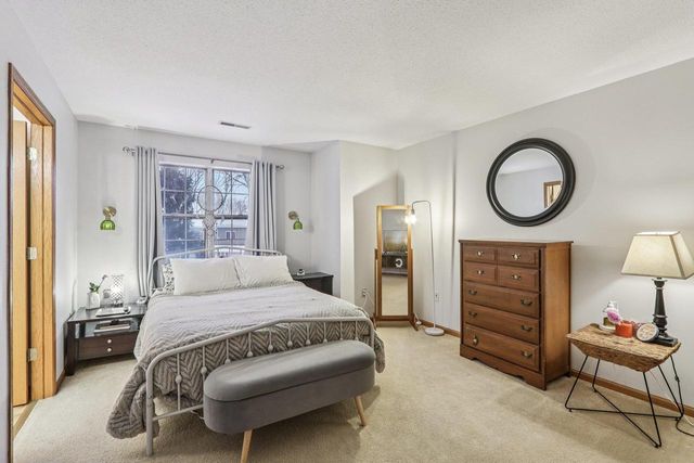 279 Kearney Way, Waunakee, WI 53597