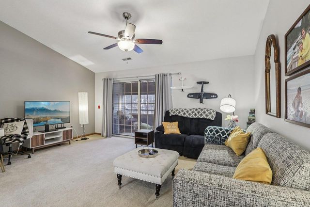 279 Kearney Way, Waunakee, WI 53597