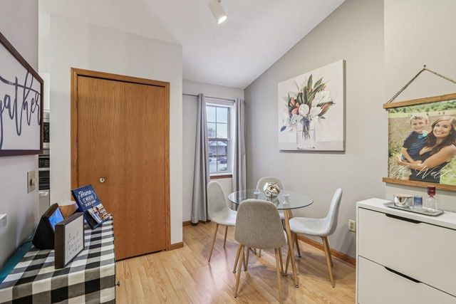 279 Kearney Way, Waunakee, WI 53597