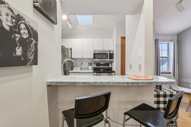 279 Kearney Way, Waunakee, WI 53597