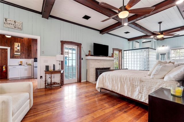 105 21ST AVENUE, St Pete Beach, FL 33706