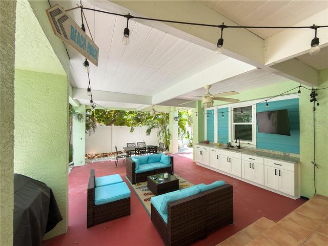 105 21ST AVENUE, St Pete Beach, FL 33706