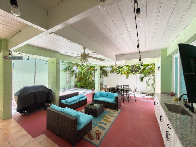 105 21ST AVENUE, St Pete Beach, FL 33706