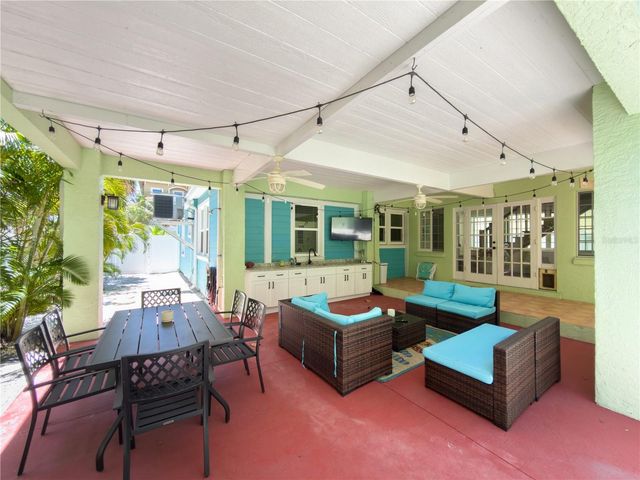 105 21ST AVENUE, St Pete Beach, FL 33706