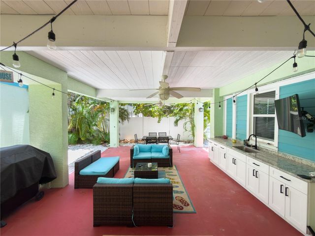 105 21ST AVENUE, St Pete Beach, FL 33706