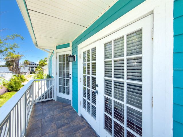 105 21ST AVENUE, St Pete Beach, FL 33706
