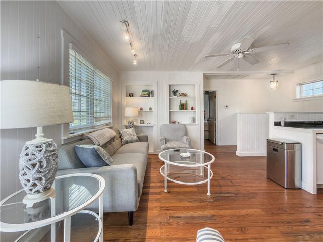 105 21ST AVENUE, St Pete Beach, FL 33706