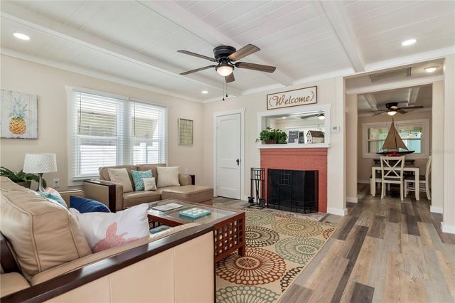105 21ST AVENUE, St Pete Beach, FL 33706