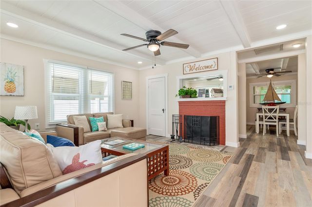 105 21ST AVENUE, St Pete Beach, FL 33706
