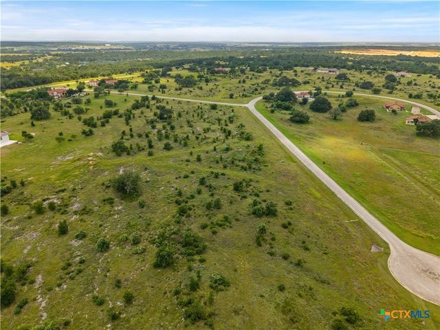 308 Via Francesco, Florence, TX 76527