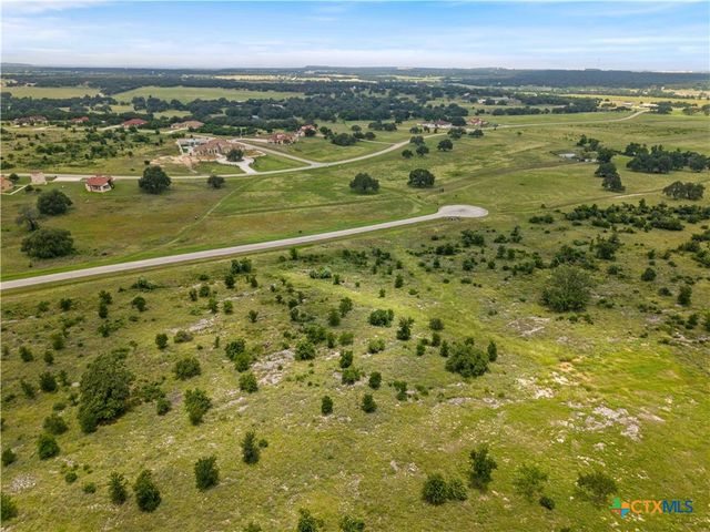 308 Via Francesco, Florence, TX 76527