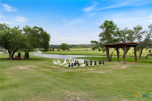 308 Via Francesco, Florence, TX 76527