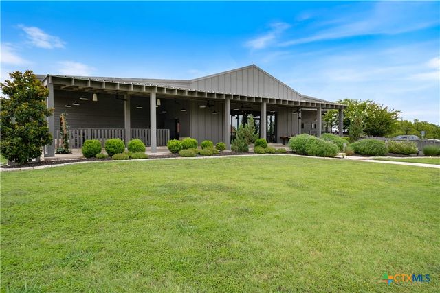 308 Via Francesco, Florence, TX 76527