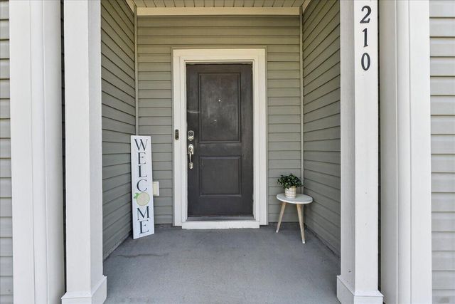 210 Wood Thrush Way, Summerville, SC 29486