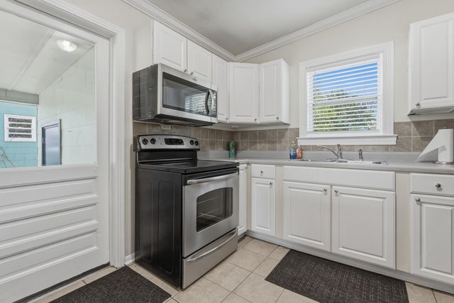 1823 Tyndall Drive, Tallahassee, FL 32304