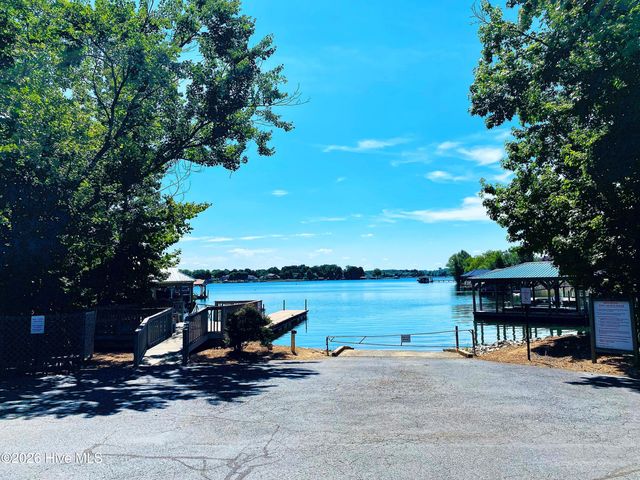 186 Southhaven Drive, Mooresville, NC 28117