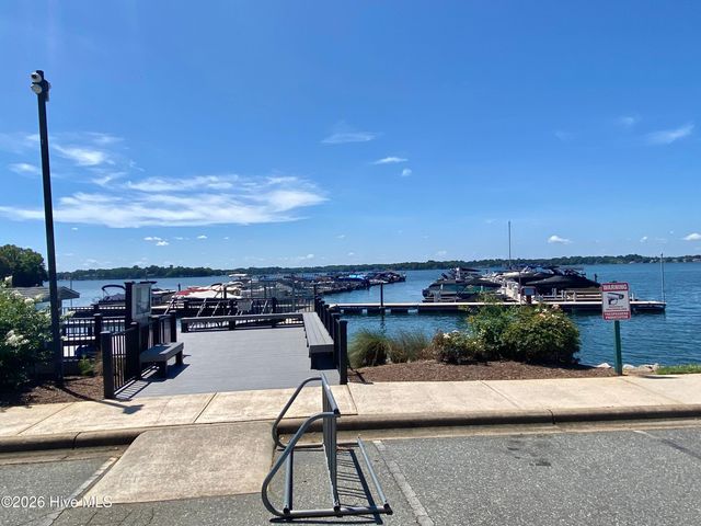 186 Southhaven Drive, Mooresville, NC 28117