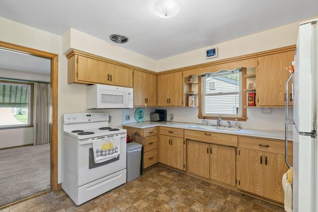 845 Spencer Street S, Shakopee, MN 55379
