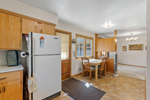 845 Spencer Street S, Shakopee, MN 55379