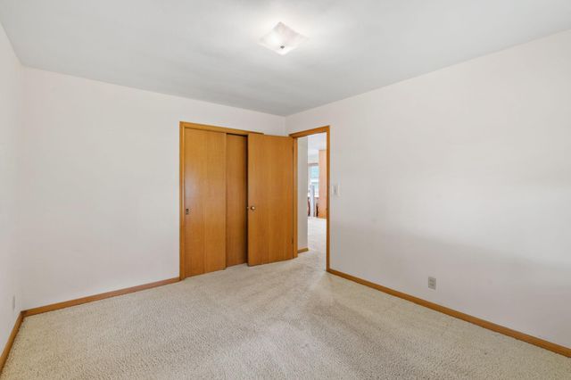 845 Spencer Street S, Shakopee, MN 55379