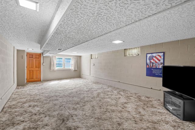 845 Spencer Street S, Shakopee, MN 55379