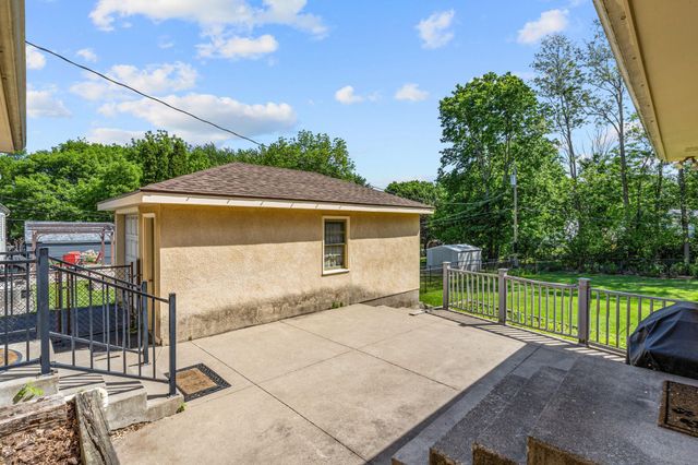 845 Spencer Street S, Shakopee, MN 55379