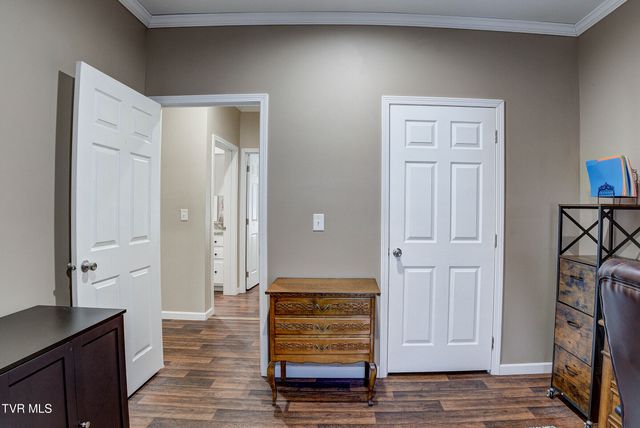 214 Mount Crest Drive, Johnson City, TN 37601