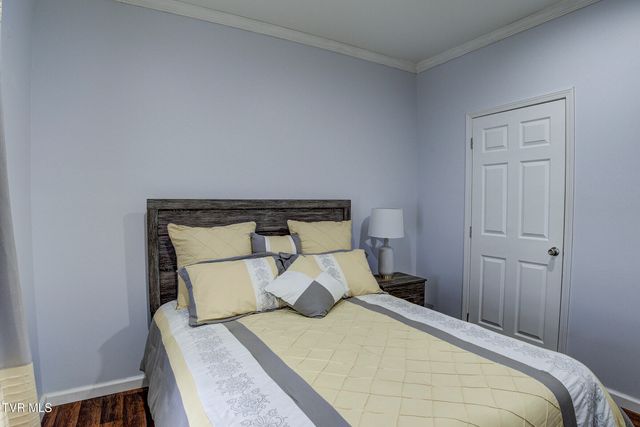 214 Mount Crest Drive, Johnson City, TN 37601