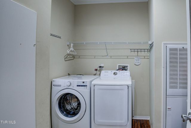 214 Mount Crest Drive, Johnson City, TN 37601