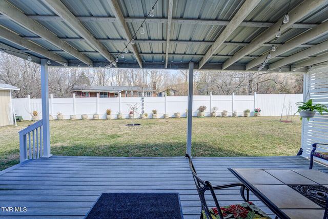 214 Mount Crest Drive, Johnson City, TN 37601