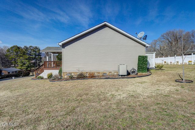 214 Mount Crest Drive, Johnson City, TN 37601