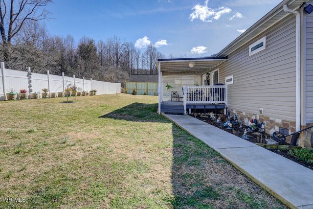 214 Mount Crest Drive, Johnson City, TN 37601