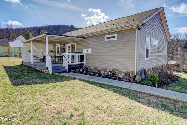 214 Mount Crest Drive, Johnson City, TN 37601