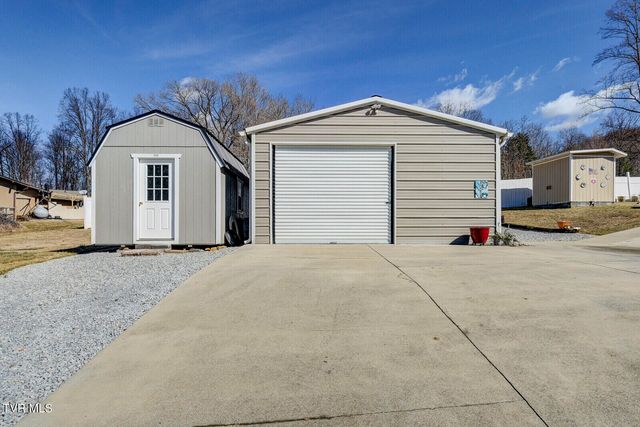 214 Mount Crest Drive, Johnson City, TN 37601