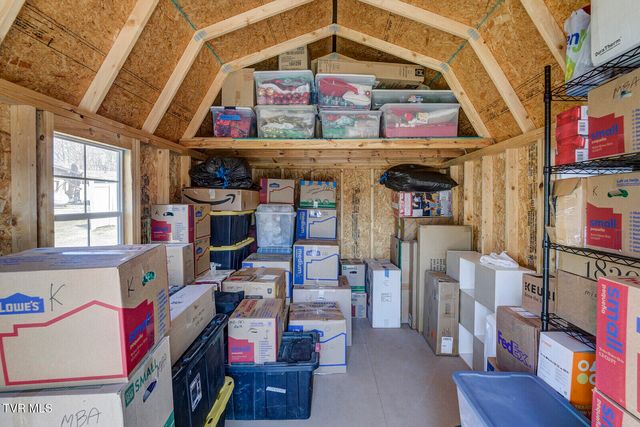 214 Mount Crest Drive, Johnson City, TN 37601