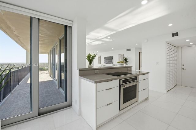 1180 S Ocean Blvd 12F, Boca Raton, FL 33432
