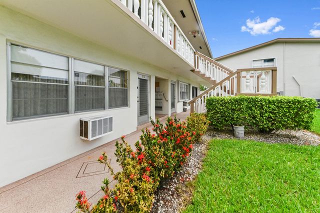 270 Norwich L, West Palm Beach, FL 33417